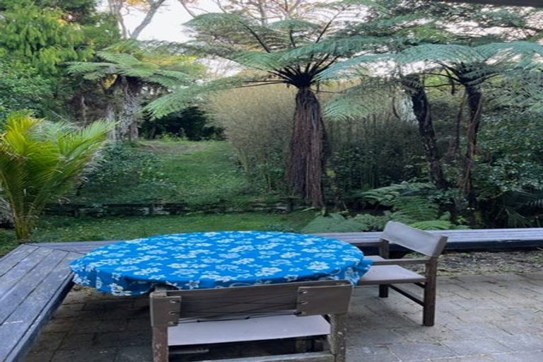 Photo of property in 537 South Titirangi Road, Titirangi, Auckland, 0604