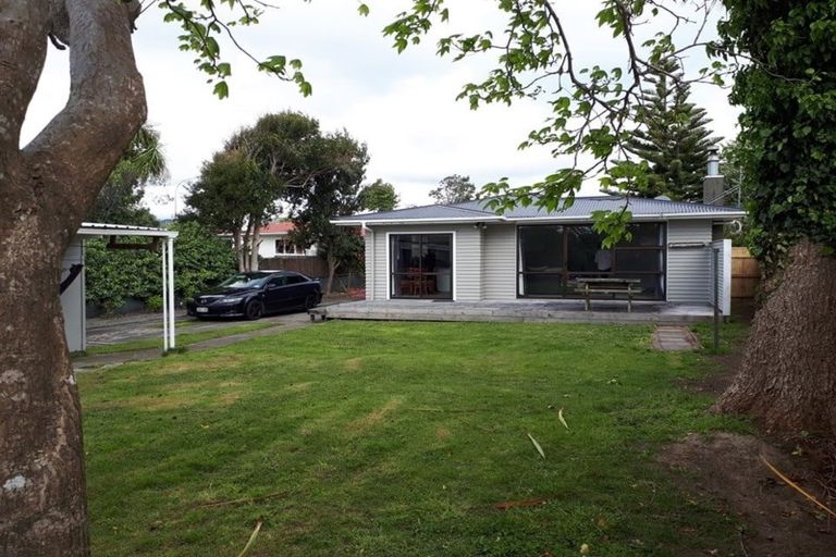 Photo of property in 43 Percival Road, Paraparaumu Beach, Paraparaumu, 5032