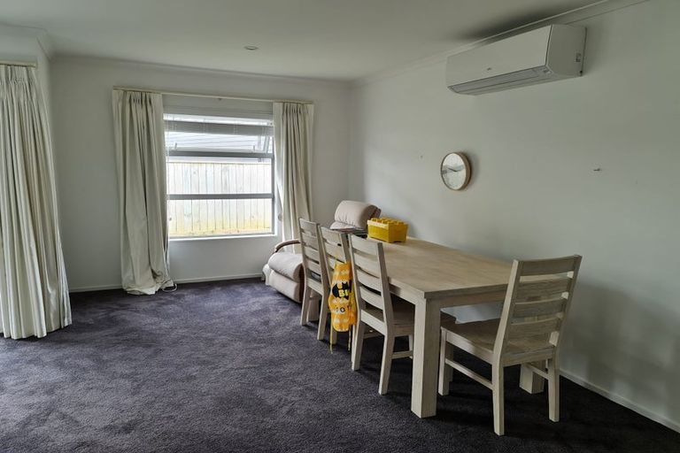 Photo of property in 90b/1 Endeavour Drive, Whitby, Porirua, 5024