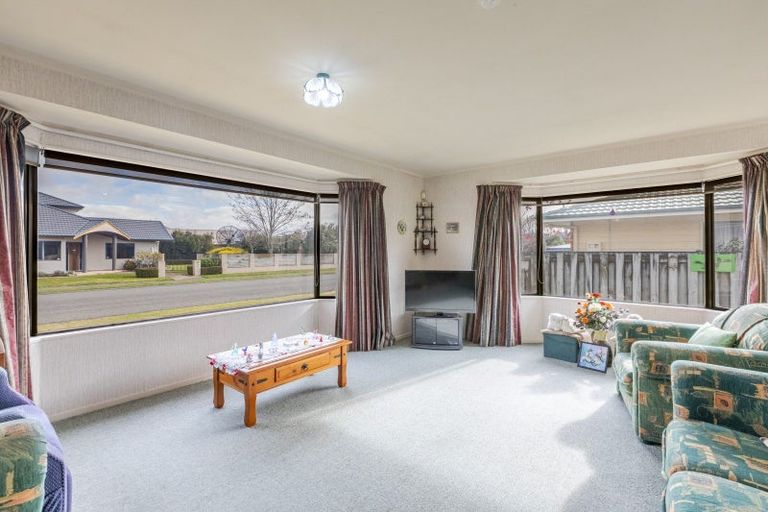 Photo of property in 3 Belgrove Drive, Waipukurau, 4200