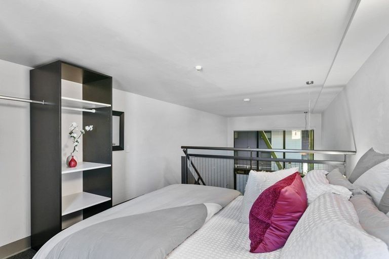 Photo of property in Urbane Apartments, 40/29 Webb Street, Mount Cook, Wellington, 6011