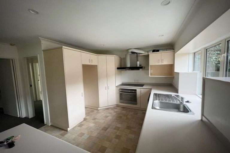 Photo of property in 76 Memorial Drive, Hamilton East, Hamilton, 3216