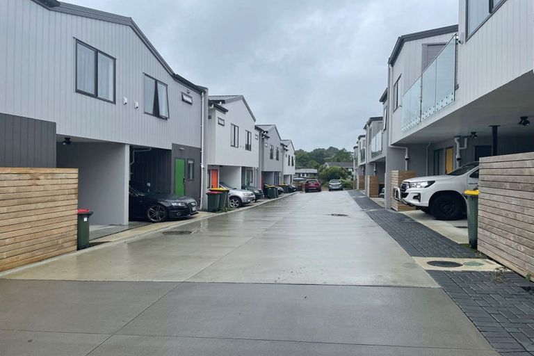 Photo of property in 1 Panga Place, Henderson, Auckland, 0612