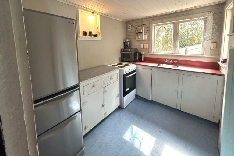 Photo of property in 8 School Road, Kakanui, Oamaru, 9495