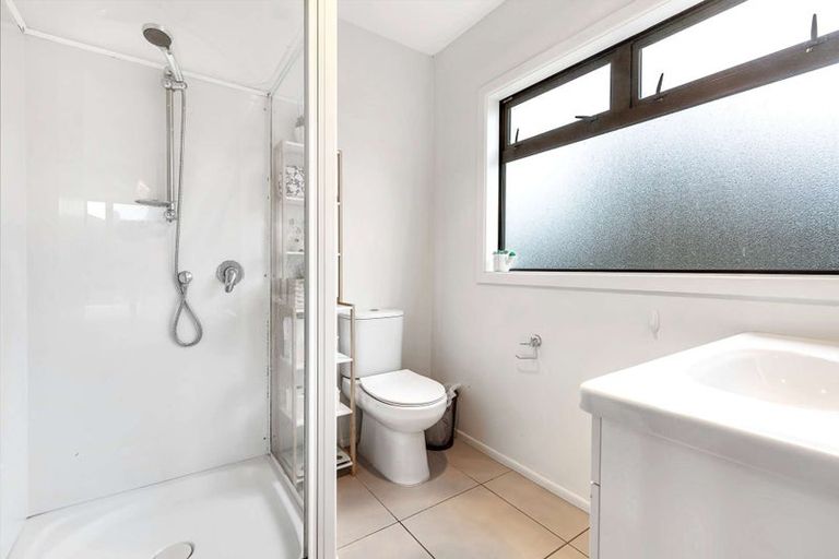 Photo of property in 8 Latham Stubbs Crescent, Waipawa, 4210