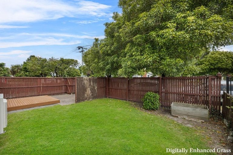 Photo of property in 70 Cutts Road, Russley, Christchurch, 8042