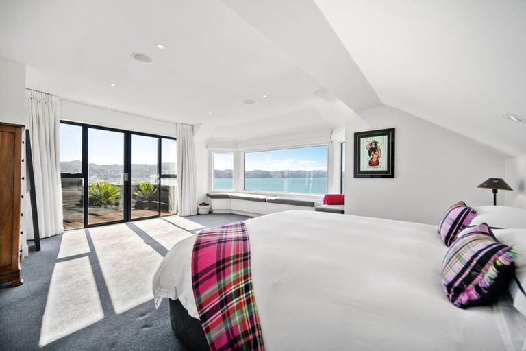 Photo of property in 5 Bayview Terrace, Oriental Bay, Wellington, 6011