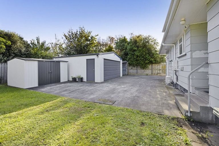 Photo of property in 25 Kamahi Avenue, Hawera, 4610