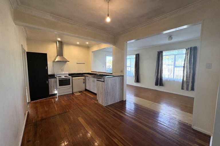 Photo of property in 1406 Woodstock Avenue, Mayfair, Hastings, 4122