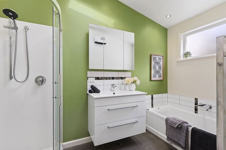 Photo of property in 29 Charlotte Avenue, Brooklyn, Wellington, 6021