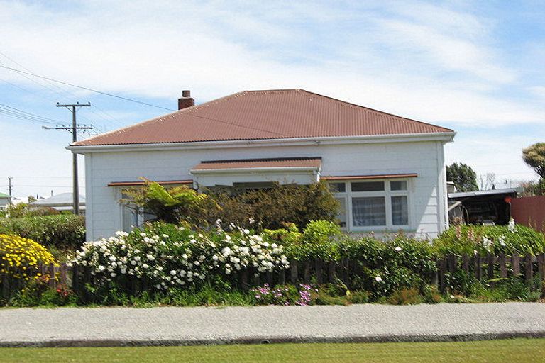 Photo of property in 38 Queen Street, Westport, 7825