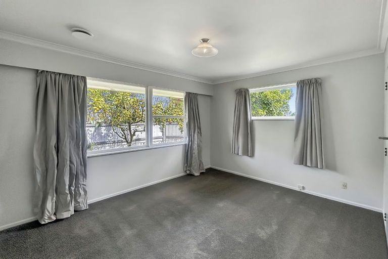 Photo of property in 2 Park Road, West End, Palmerston North, 4412