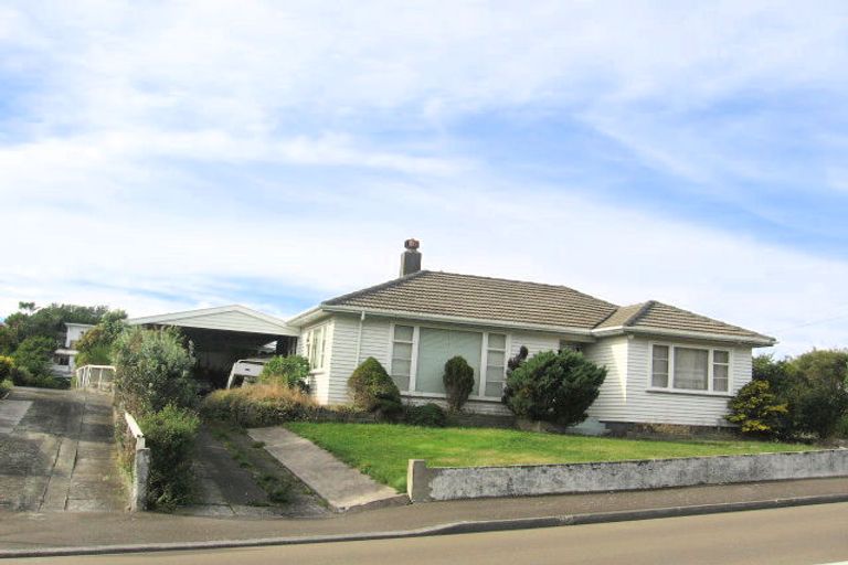 Photo of property in 6 Cunliffe Street, Johnsonville, Wellington, 6037