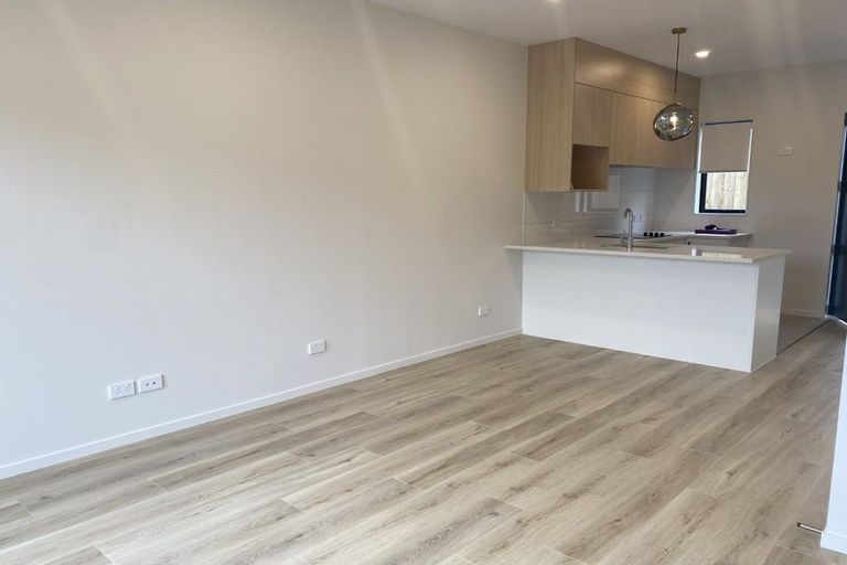 Photo of property in 5/35 Renata Crescent, Te Atatu Peninsula, Auckland, 0610