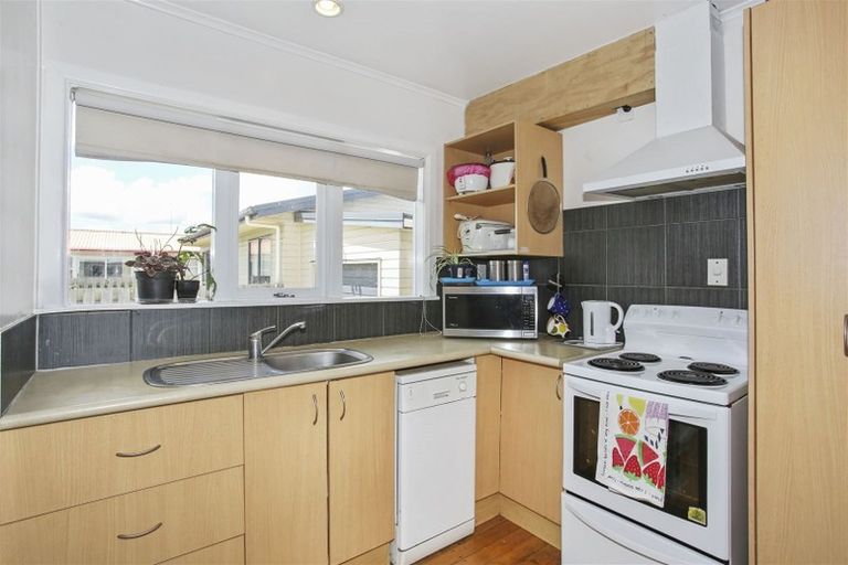 Photo of property in 11 Edinburgh Street, Tuakau, 2121