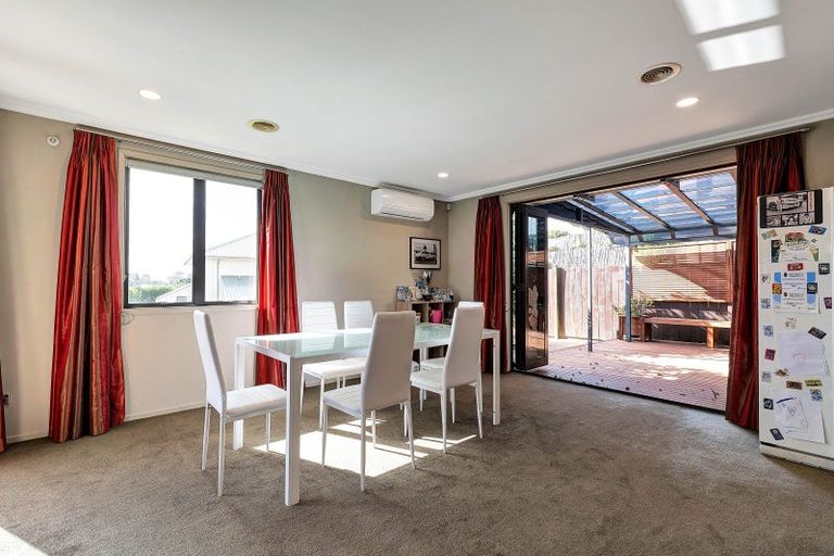 Photo of property in 204 Heta Road, Merrilands, New Plymouth, 4312