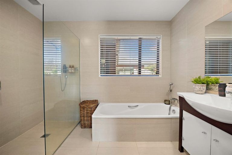 Photo of property in 883 Peak Road, Helensville, 0875