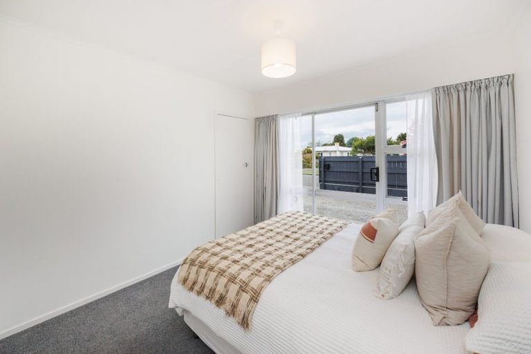 Photo of property in 37 Waterloo Crescent, Hokowhitu, Palmerston North, 4410