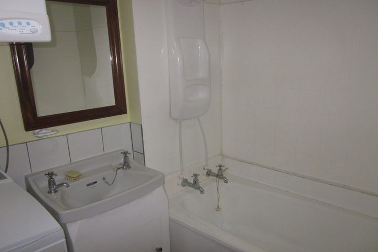 Photo of property in 28 Revans Street, Miramar, Wellington, 6022