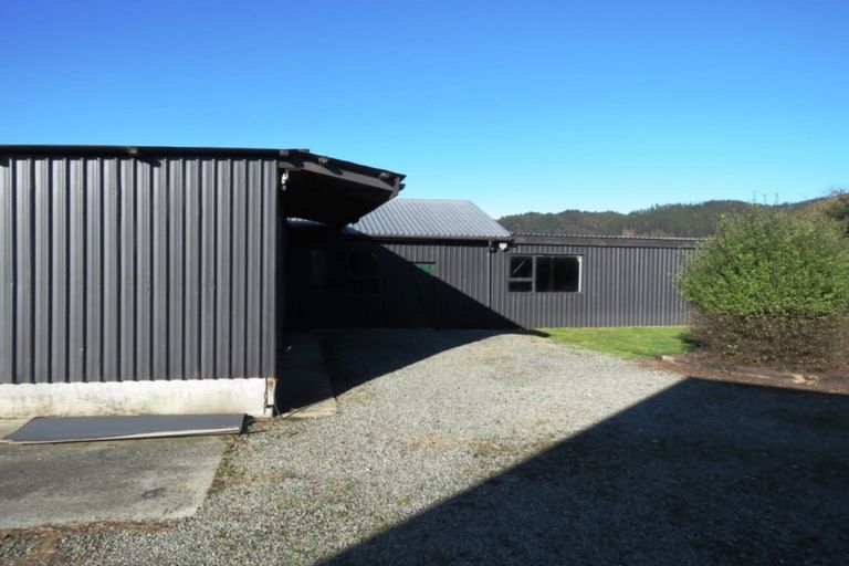 Photo of property in 5 Chattockville Road, Reefton, 7830