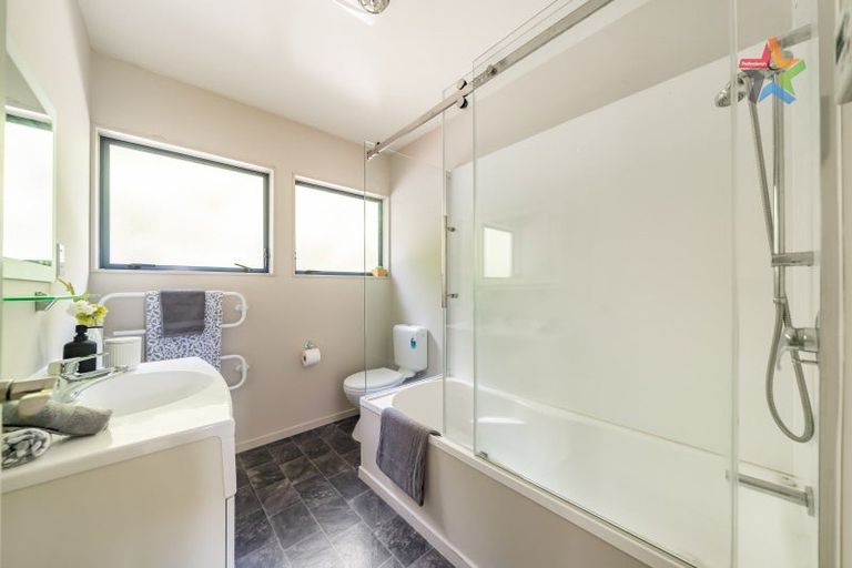 Photo of property in 30 Plateau Road, Te Marua, Upper Hutt, 5018