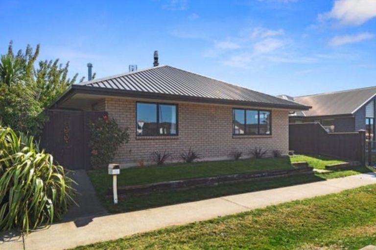 Photo of property in 121 Infinity Drive, Pegasus, 7612