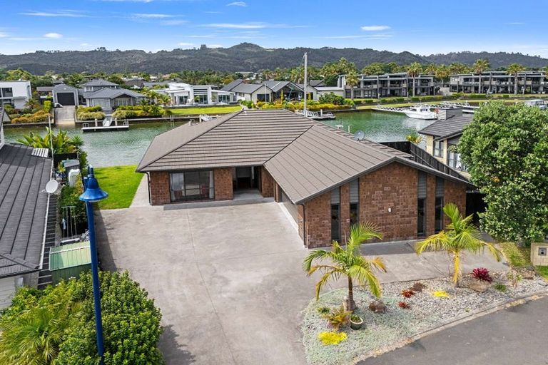 Photo of property in 12 Kelly Place, Whitianga, 3510