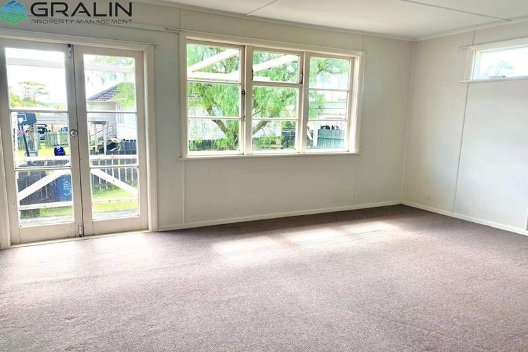 Photo of property in 5/24 Pomaria Road, Henderson, Auckland, 0610