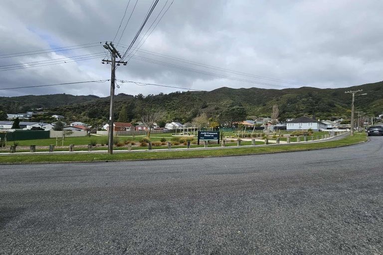 Photo of property in 1/65 Judd Crescent, Naenae, Lower Hutt, 5011