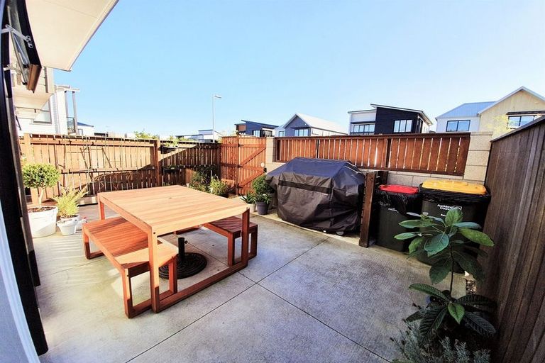 Photo of property in 9 Sacred Kingfisher Road, Hobsonville, Auckland, 0616