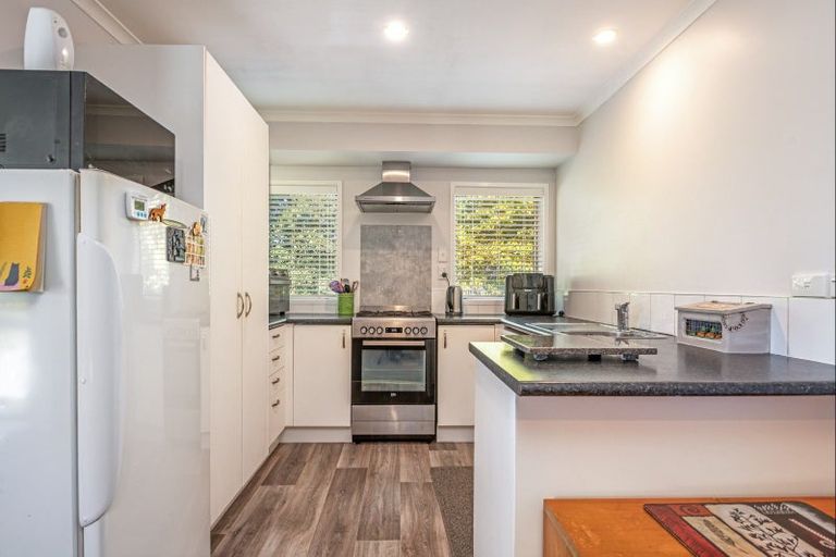 Photo of property in 10 Haggerty Street, Kimbolton, 4774