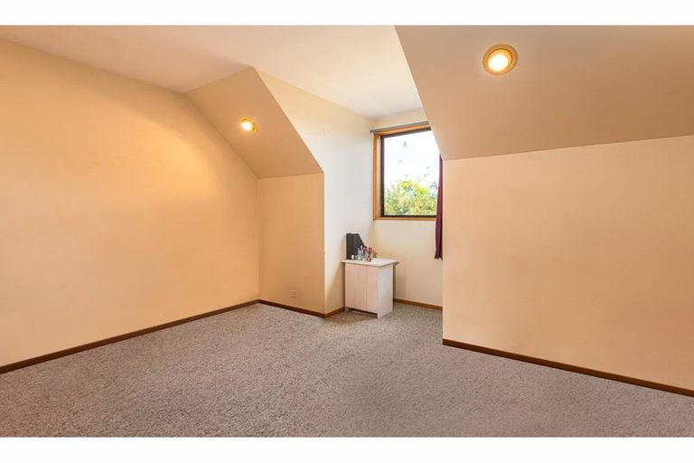 Photo of property in 381 Harewood Road, Bishopdale, Christchurch, 8053