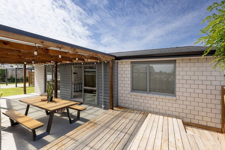 Photo of property in 106 Whakaturou Crescent, Pyes Pa, Tauranga, 3112