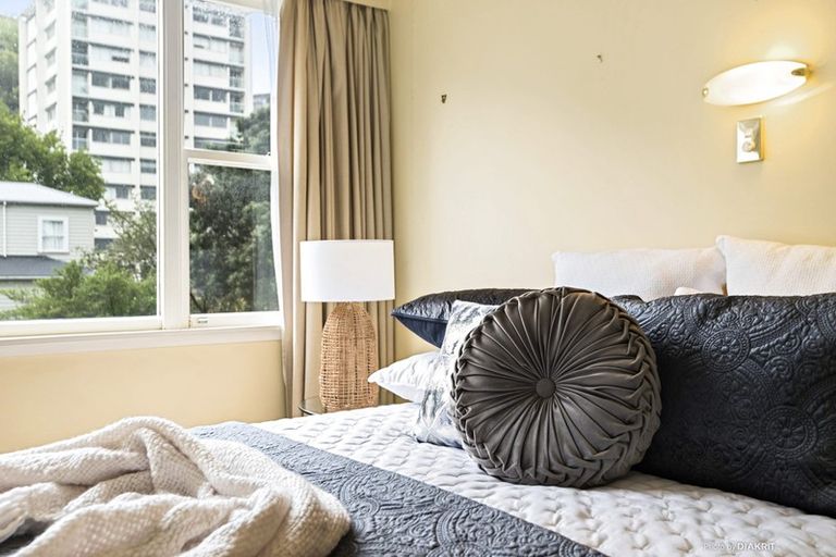 Photo of property in Newman Court Apartments, 2 Newman Terrace, Thorndon, Wellington, 6011