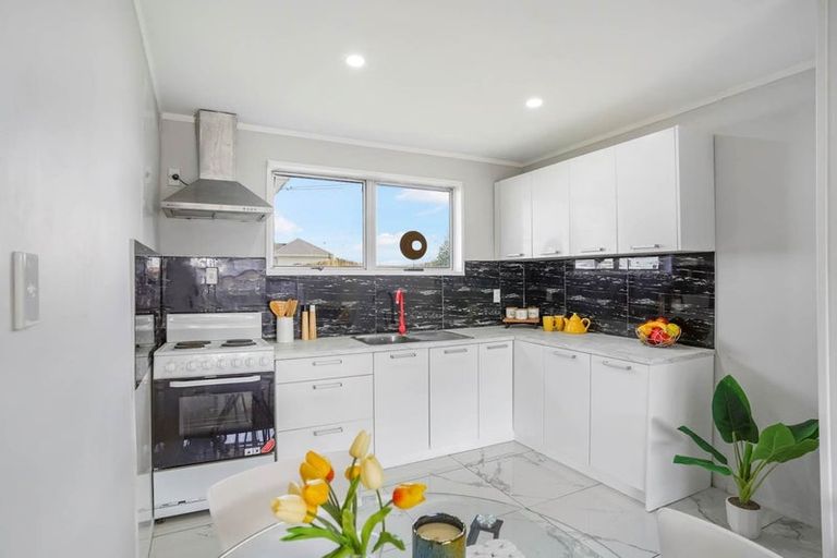 Photo of property in 1/42 Kenderdine Road, Papatoetoe, Auckland, 2025