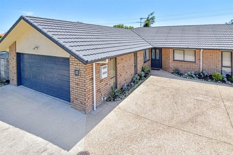 Photo of property in 15 Rossiter Avenue, Waiuku, 2123