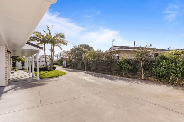 Photo of property in 5 Tamati Place, Merrilands, New Plymouth, 4312