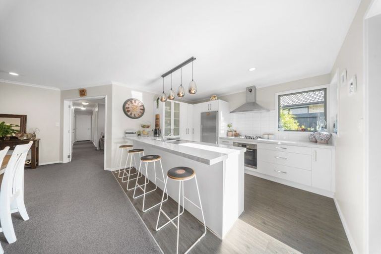 Photo of property in 2 Ballintoy Park Drive, Welcome Bay, Tauranga, 3175