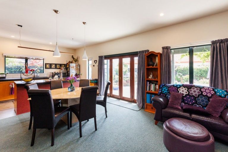 Photo of property in 1 Strachan Way, Highbury, Palmerston North, 4412