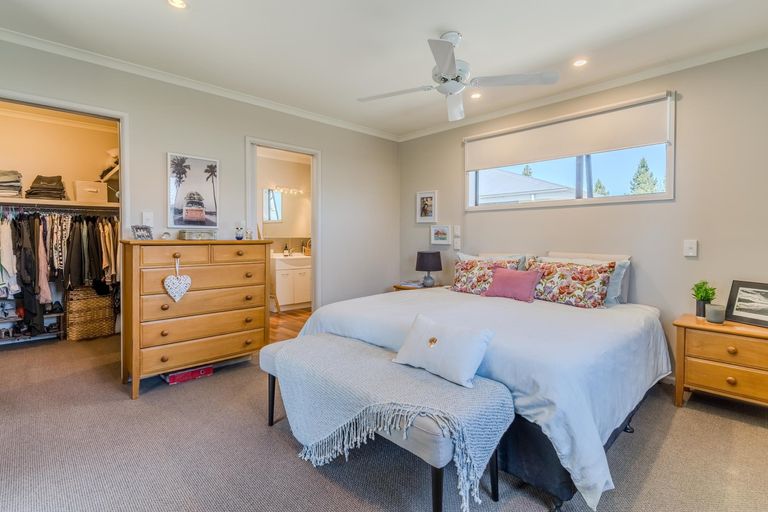 Photo of property in 27 Rhoboro Road, Twizel, 7901