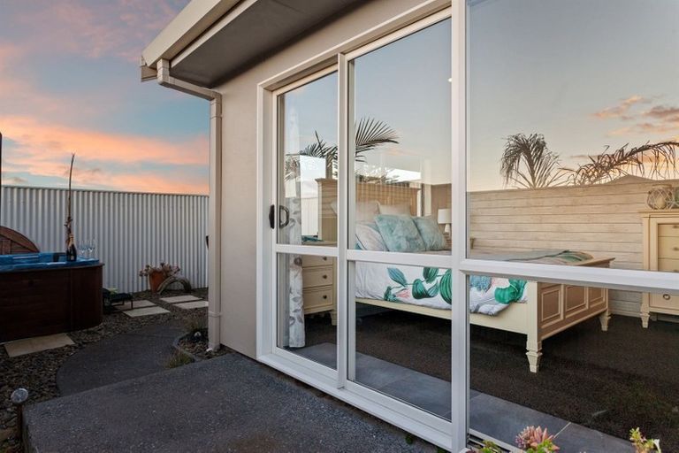 Photo of property in 5 Esplanade Rise, Coastlands, Whakatane, 3120
