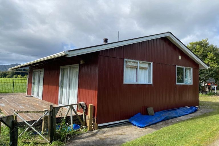 Photo of property in 162 Oparara Road, Karamea, 7893