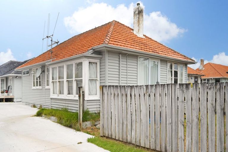 Photo of property in 45u1 Ross Crescent, Fairfield, Hamilton, 3214