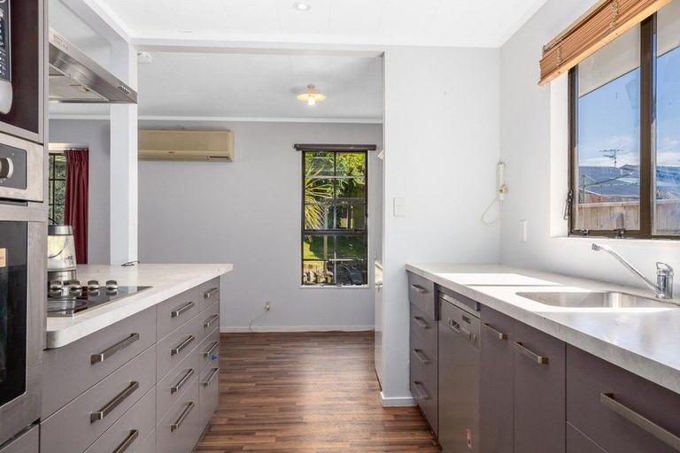 Photo of property in 24b Parkinson Close, Whitby, Porirua, 5024