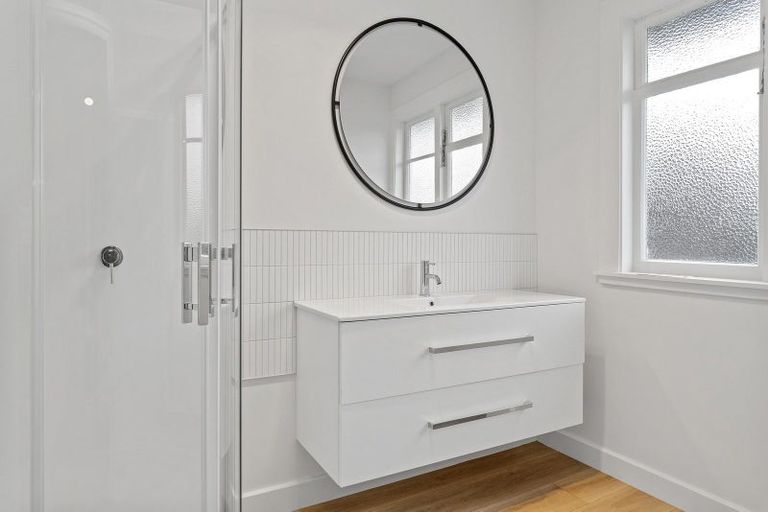 Photo of property in 172 Papanui Road, Merivale, Christchurch, 8014