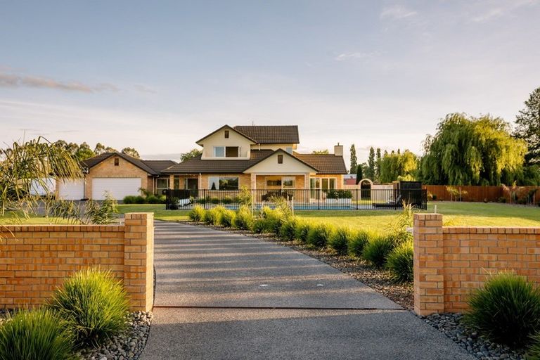 Photo of property in 144 Grasslands Drive, Cambridge, 3493