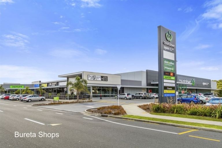 Photo of property in 8/35 Bureta Road, Otumoetai, Tauranga, 3110