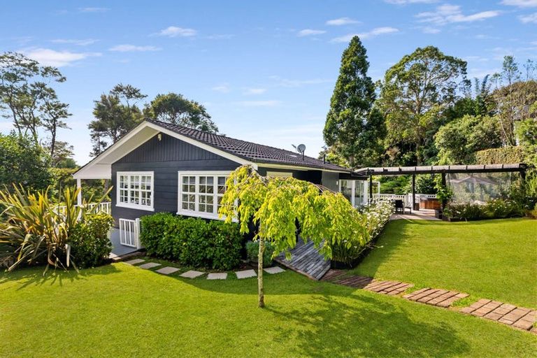 Photo of property in 754 South Titirangi Road, Titirangi, Auckland, 0604