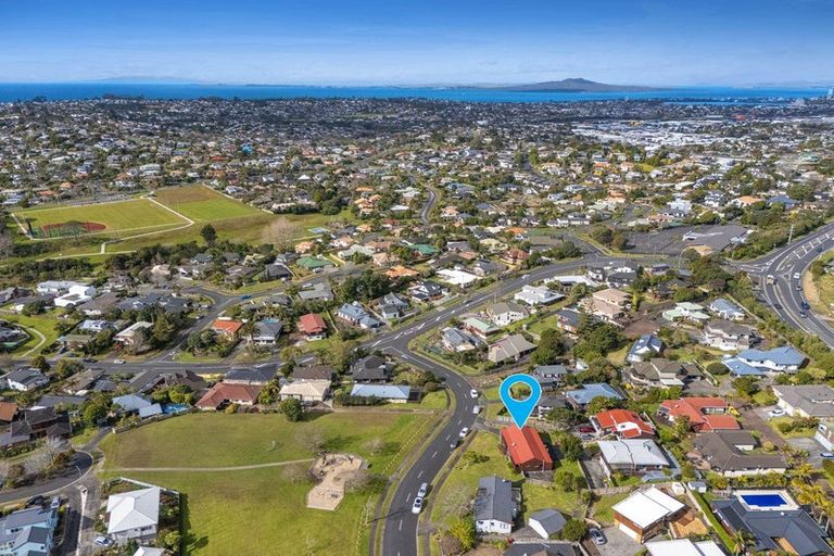 Photo of property in 24 Bronzewing Terrace, Unsworth Heights, Auckland, 0632