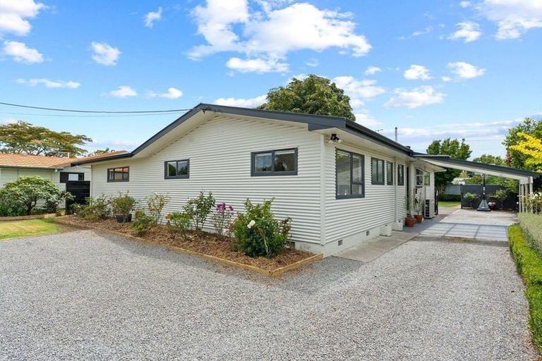 Photo of property in 1 Mahupuku Street, Greytown, 5712